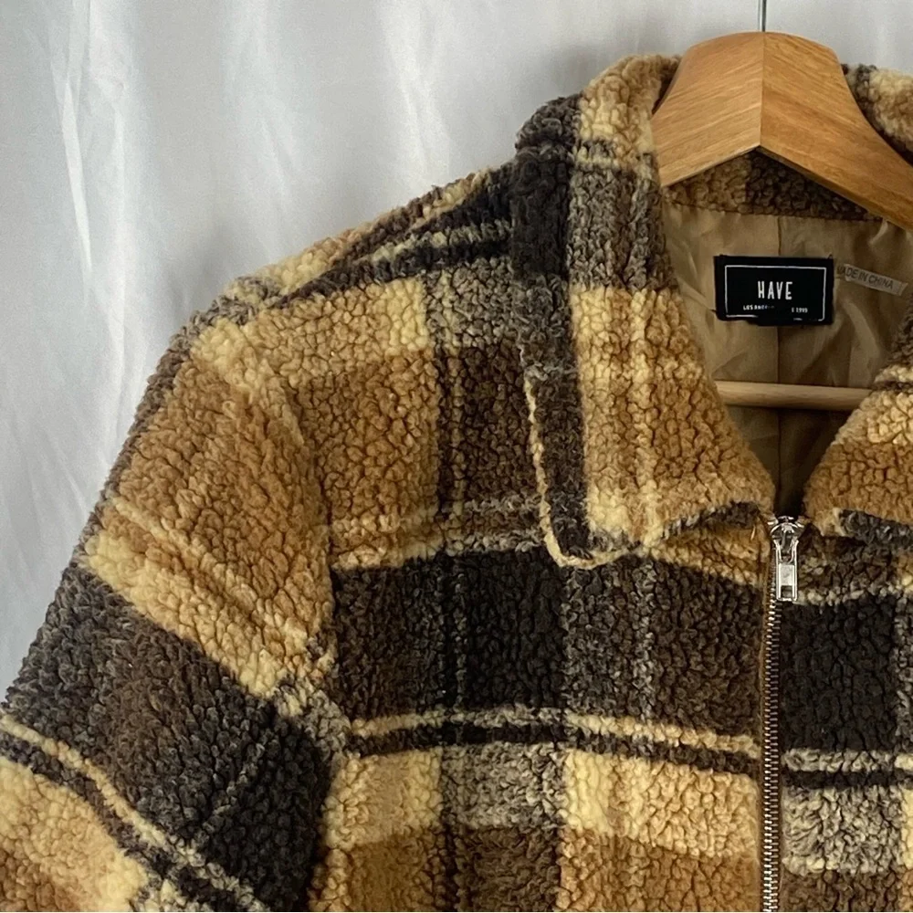 Have Women’s Plaid Teddy Jacket Size Large - Picture 6 of 16